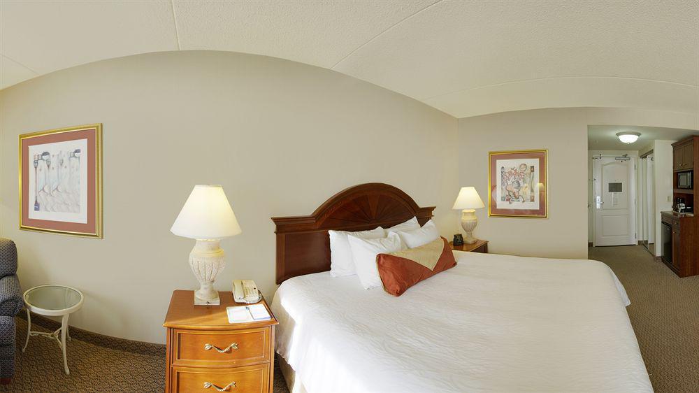 Hilton Garden Inn Auburn Riverwatch Exterior foto